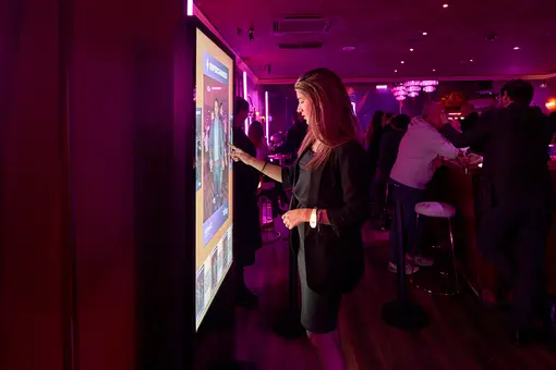 Totem photobooth avec écran interactif